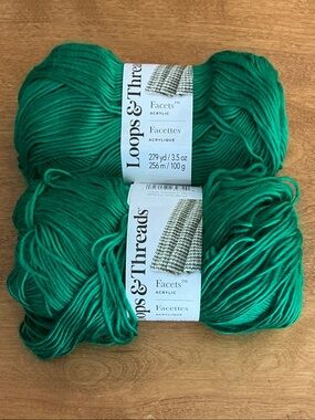 Loops & Threads Facets Yarn in Bright Green